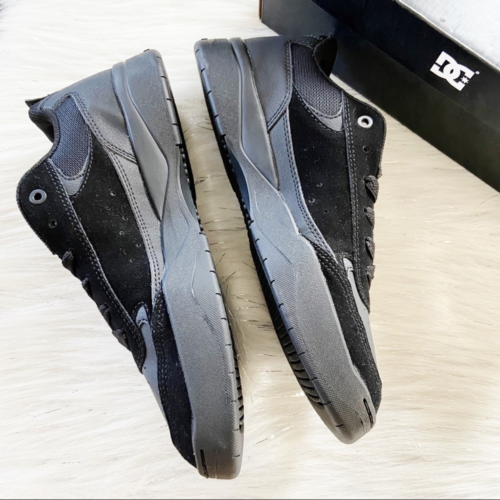 NEW DC Penza Black on Black Suede Skate Shoes Sneakers Size 10 - Picture 3 of 7
